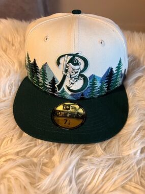 New Era White and Green 59FIFTY Fitted Hat with Pine Tree Embroidery